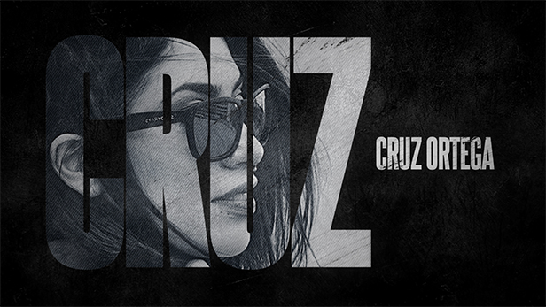 grunge笔触绘画人物照片标题和电影片尾字幕创意标志介绍