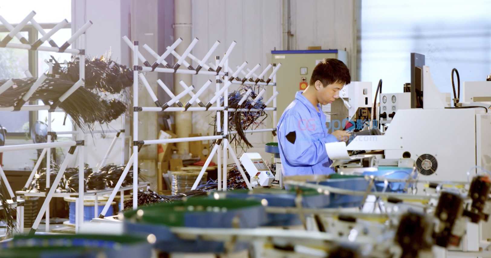 高低压电器生产车间