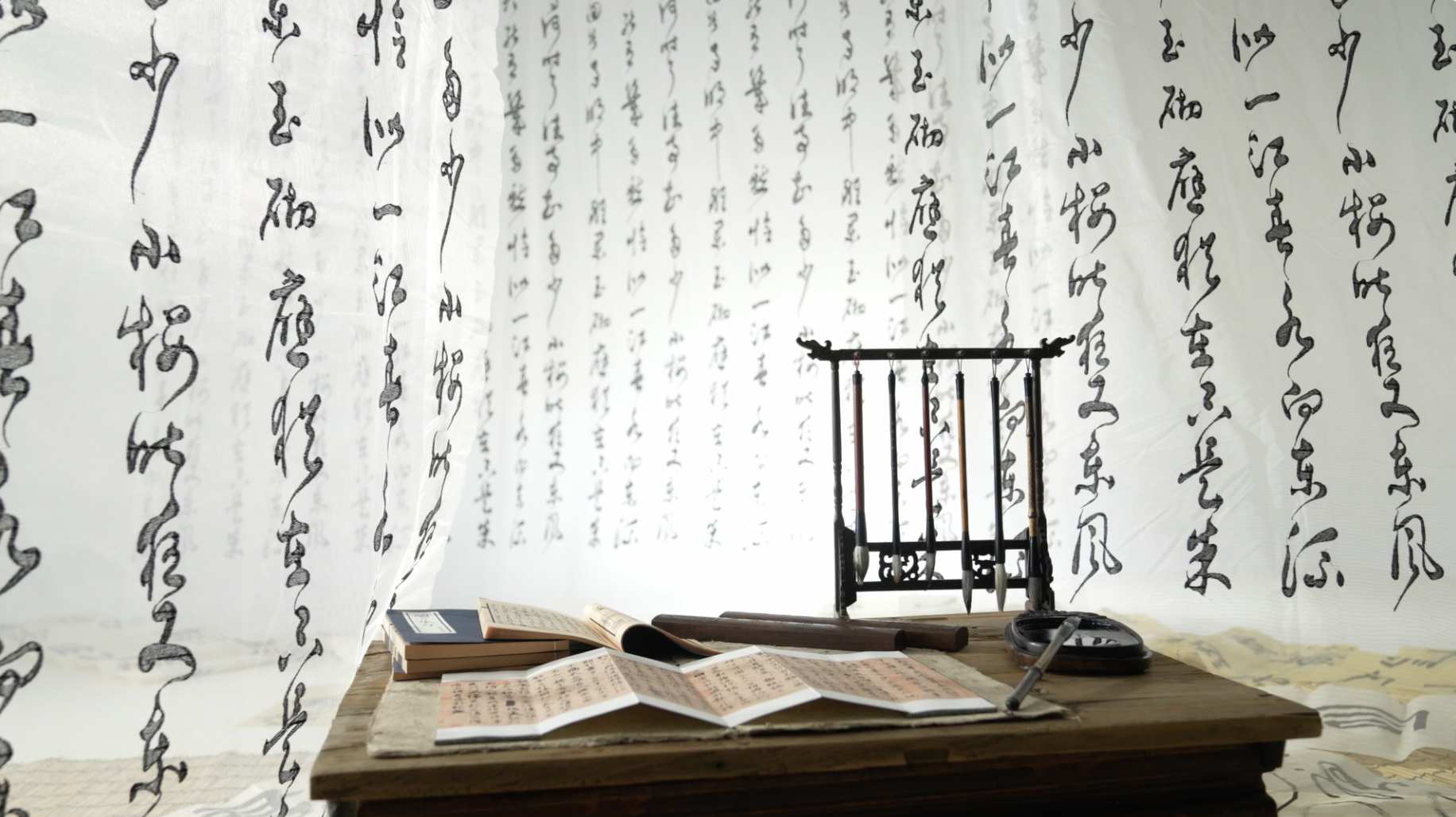 毛笔字书法笔墨纸砚视频素材