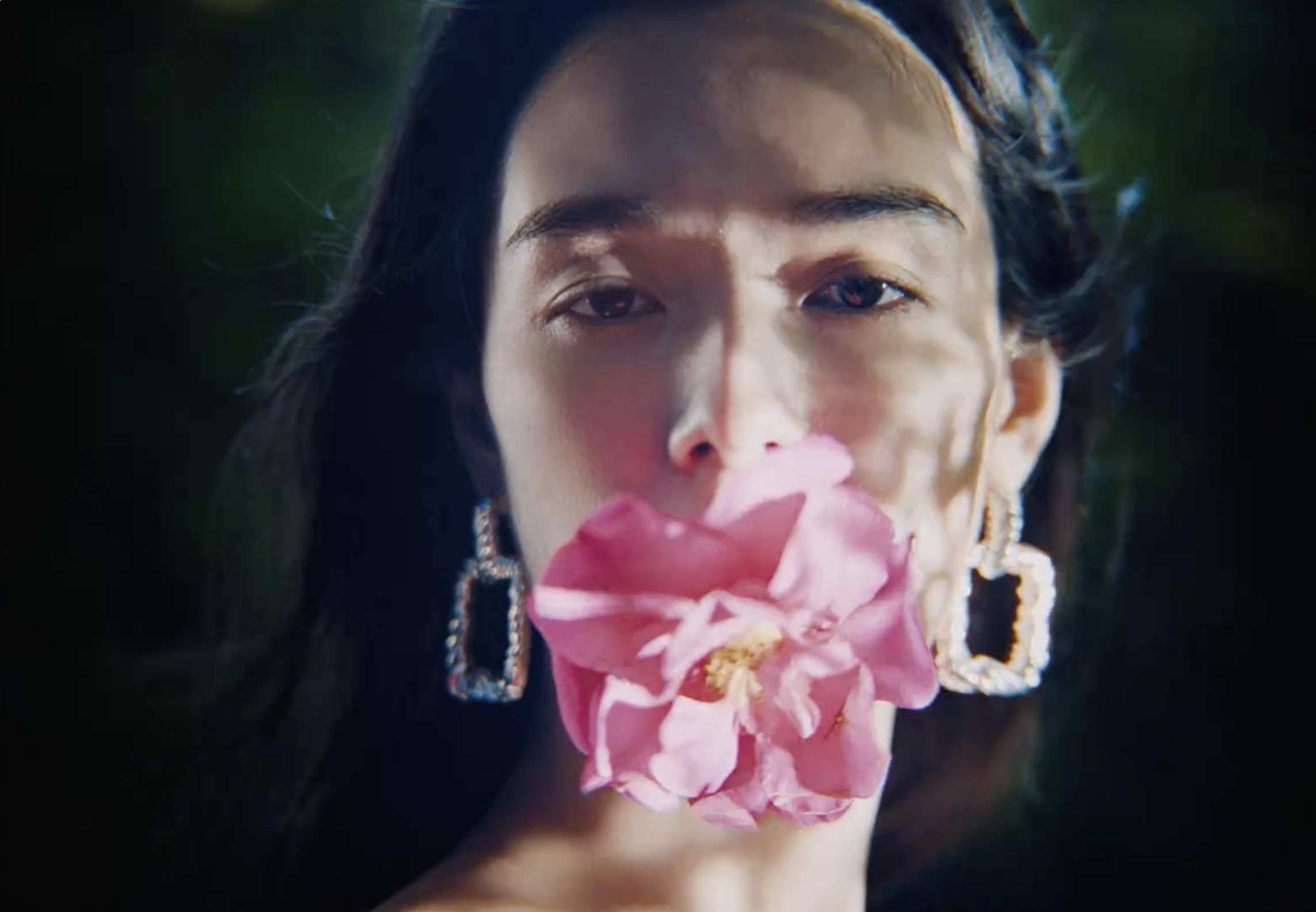 ubras春日蕾丝系列「 穿上蕾丝 穿过春天 」