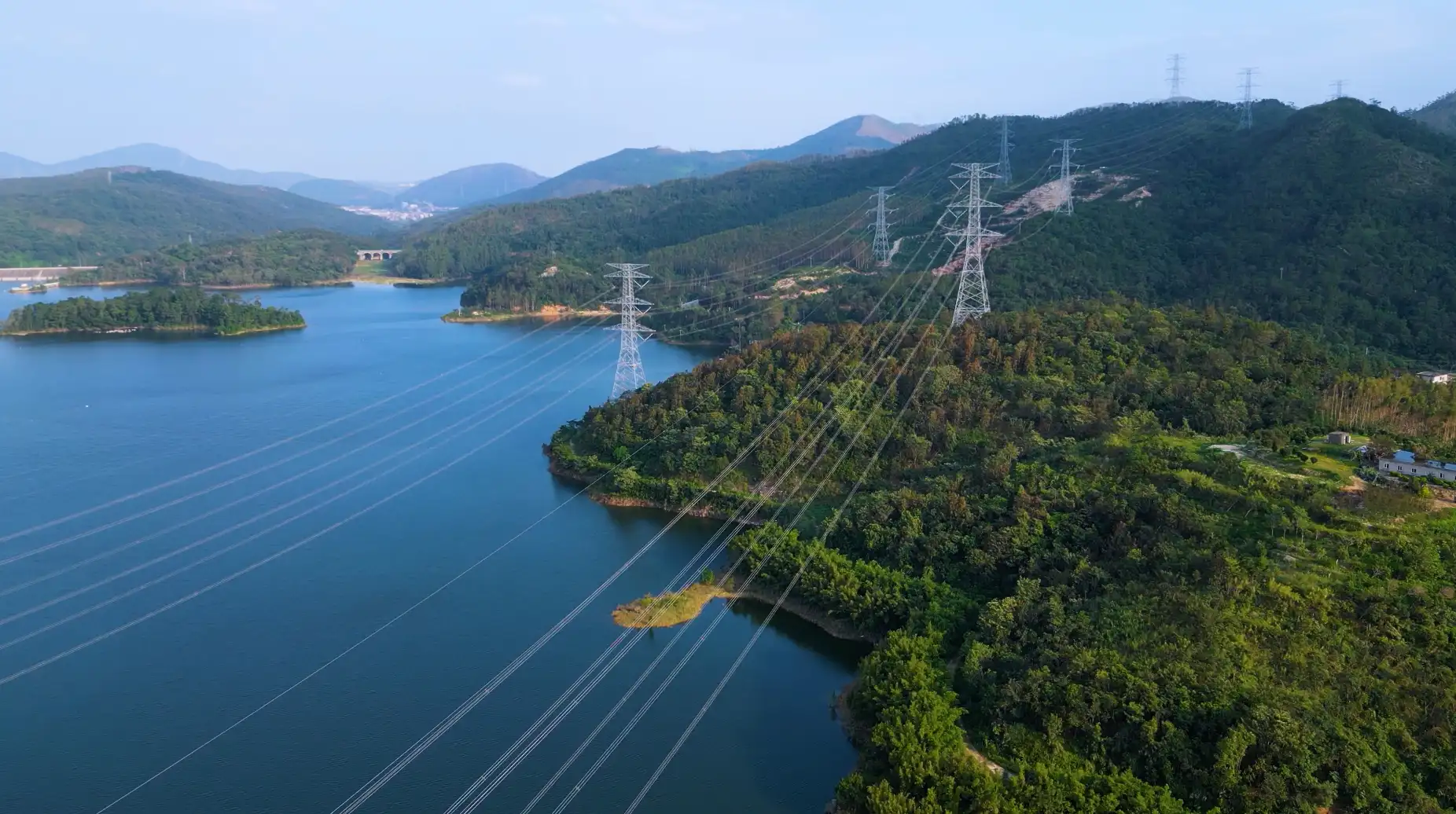 国家电网高压电塔电线杆