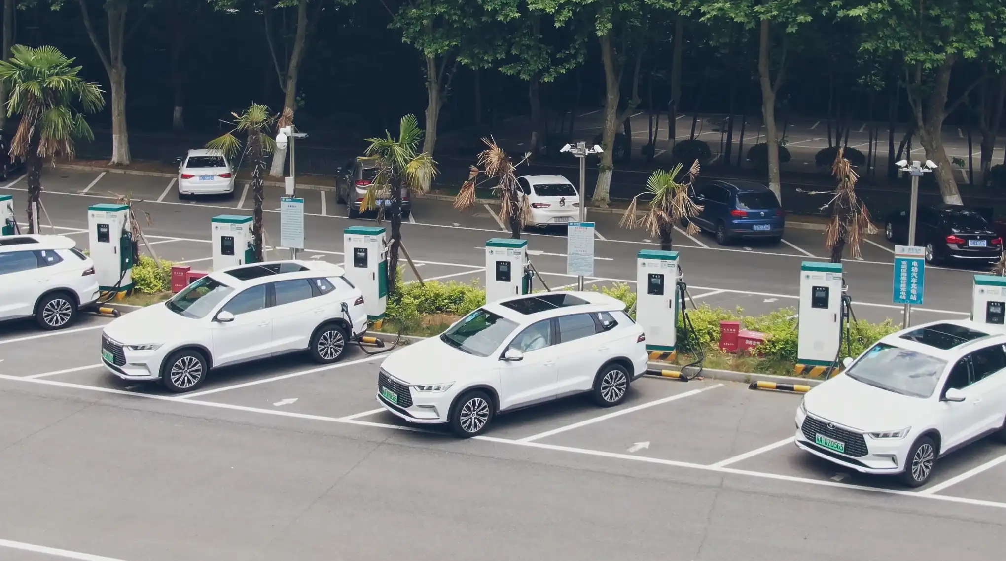 电动汽车充电站充电桩