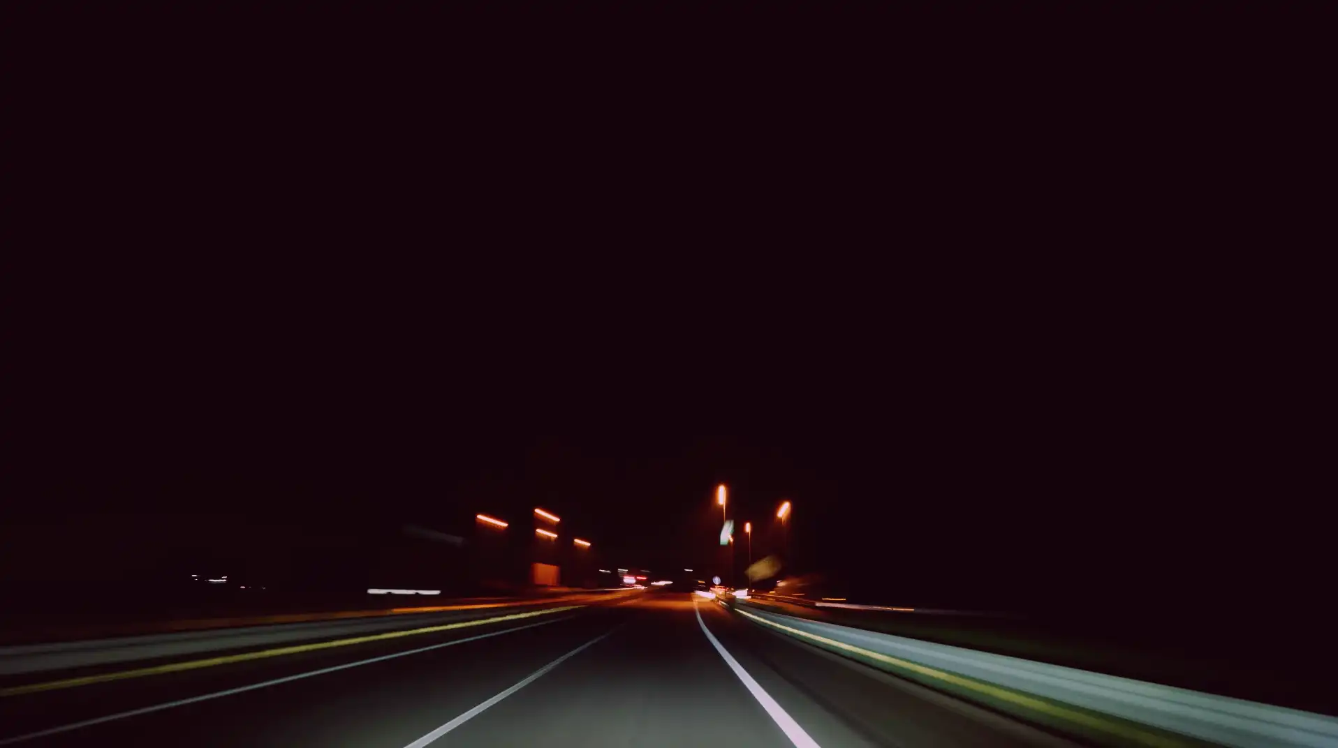道路穿梭延时开车第一视角时光隧道